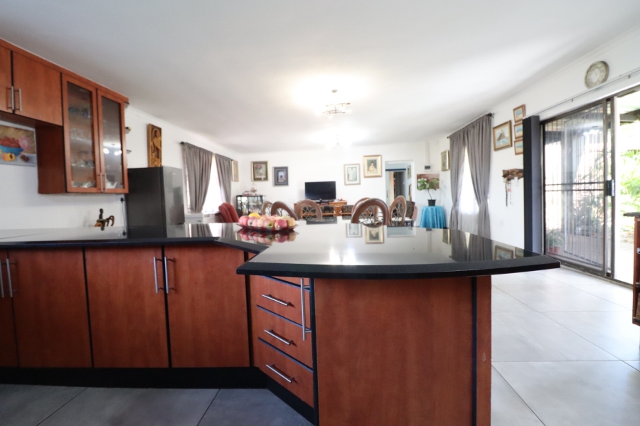 5 Bedroom Property for Sale in Morningside Eastern Cape